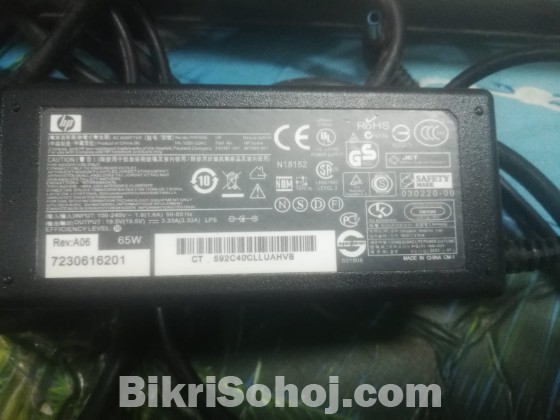 HP 65W Laptop AC Power Adapter Output 19.5V and 3.33A